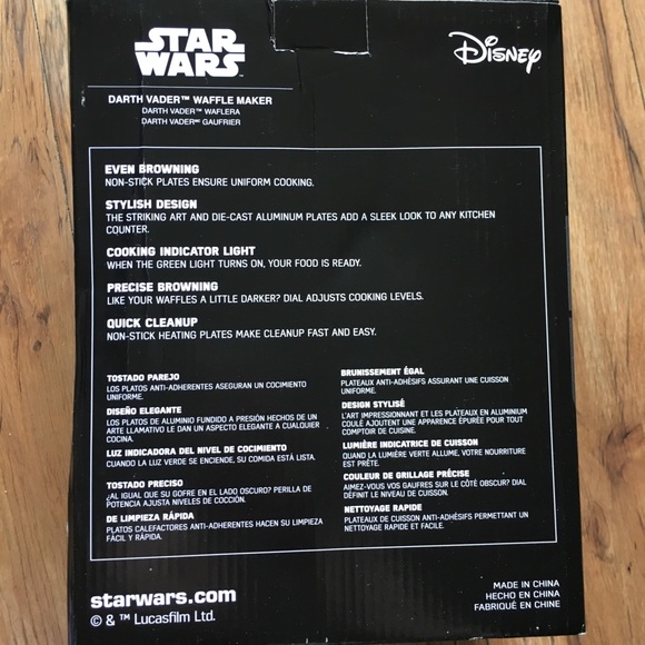 NWT Uncanny Star Wars Darth Vader Waffle Maker - Picture 3 of 7